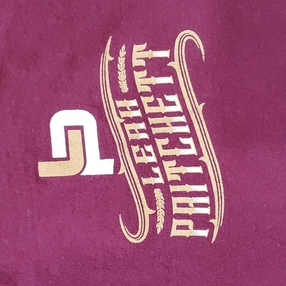 𝅺LEAH Pritchett tee size Med - Picture 3 of 6